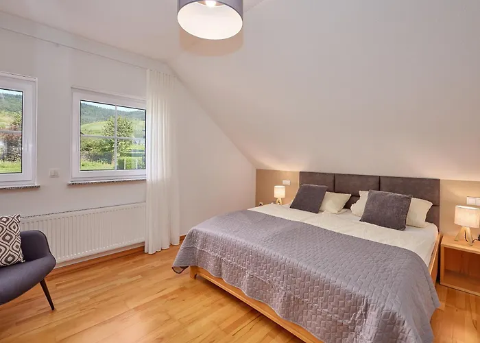 Weingut Hermes Lägenhet *