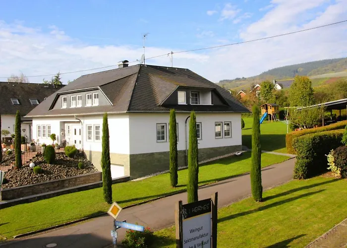 Weingut Hermes Lägenhet *